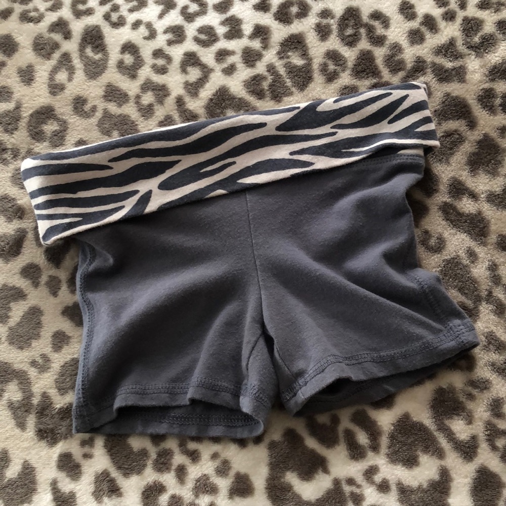 Old Navy Zebra Foldover Bike Shorts in Gray Size X-Small 5